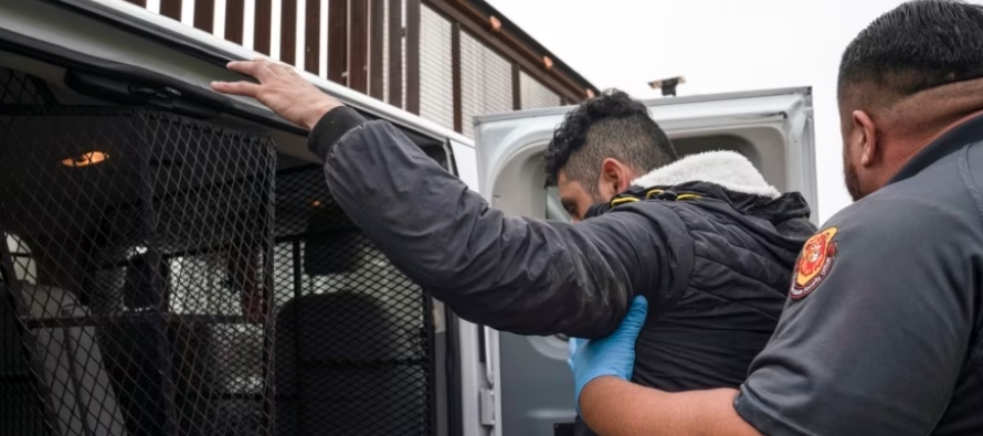 La autoridad migratoria de Colombia denunció que migrantes colombianos deportados desde...