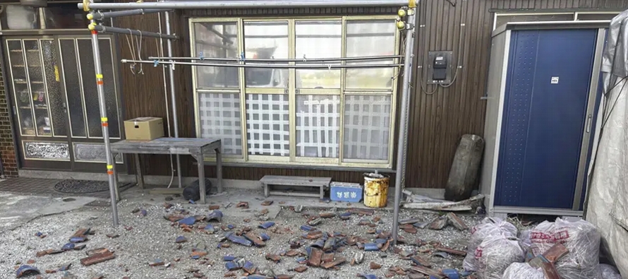El temblor tuvo una magnitud de 5,4 y su epicentro se ubicó en la prefectura de Chiba, al...