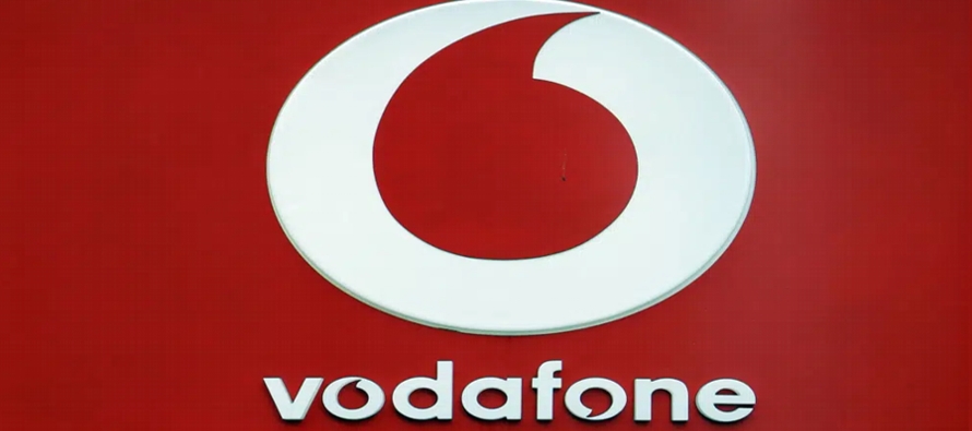 Vodafone, una de las empresas de celulares más grandes del mundo por suscriptores,...
