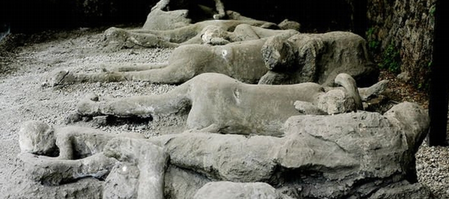 Se han encontrado más de 1,300 cuerpos en el sitio arqueológico al sur de...