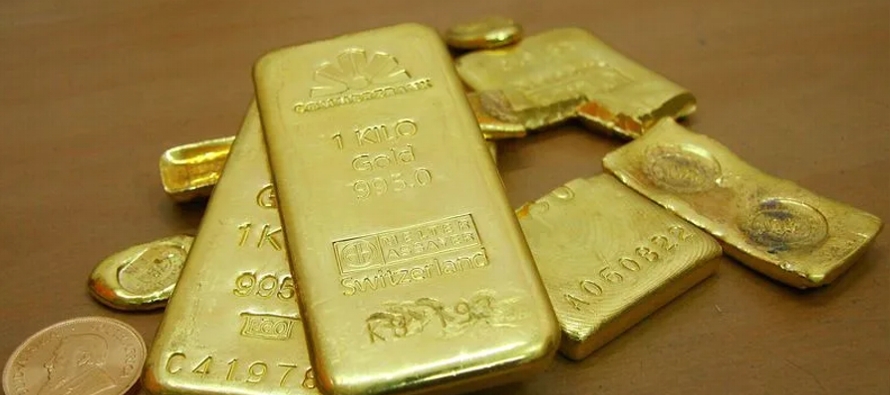 A las 1540 GMT, el oro al contado subió un 0,1%, a 1.941,82 dólares la onza, tras...