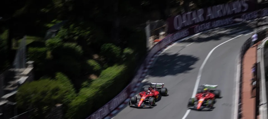 En la mejor de sus 26 vueltas, Sainz cubrió los 3.337 metros de la pista de las calles del...