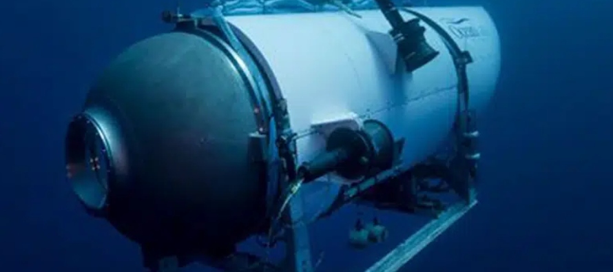 Por lo general, un vehículo submarino cuenta con un dispositivo llamado pinger (emisor de...