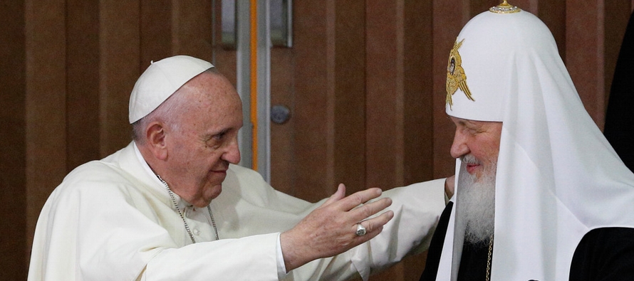 La misión que el Papa ha confiado a Zuppi es la de identificar y alentar iniciativas...