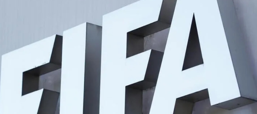 La FIFA quiere limitar las comisiones de los agentes a un máximo del 3% para los traspasos...