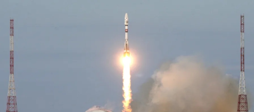 Rusia espera no solo ser la primera potencia espacial en aterrizar en el polo sur de nuestro...