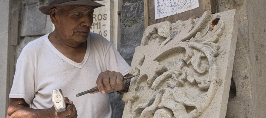 Muchos de sus trabajos adornan diferentes estructuras en el centro de la Ciudad de México y...
