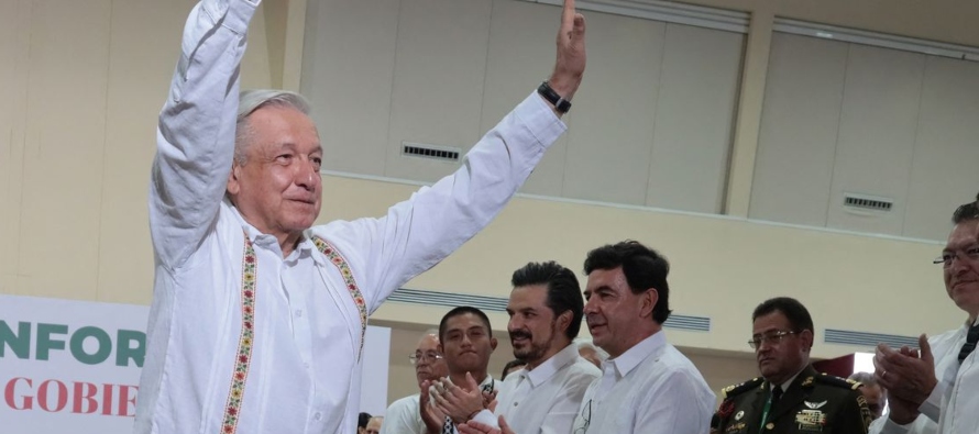 López Obrador, de 69 años, ha defendido su visión de que el centro de toda...
