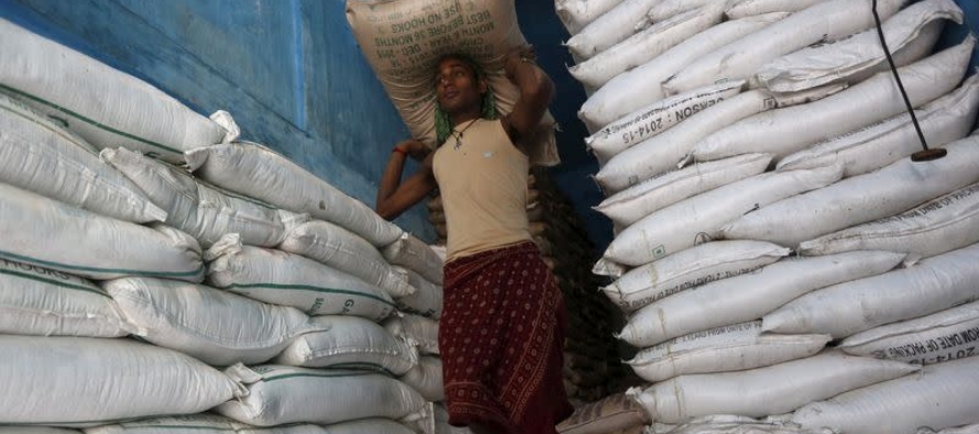 Los precios mundiales del azúcar seguirán altos por la menor producción india: Sucden