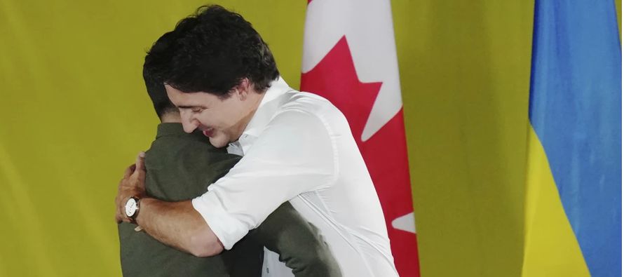 El primer ministro canadiense Justin Trudeau ha anunciado varias medidas de apoyo militar,...