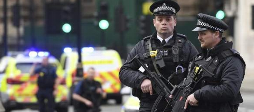 La policía de Londres indicó el domingo que algunos de sus agentes se niegan a...
