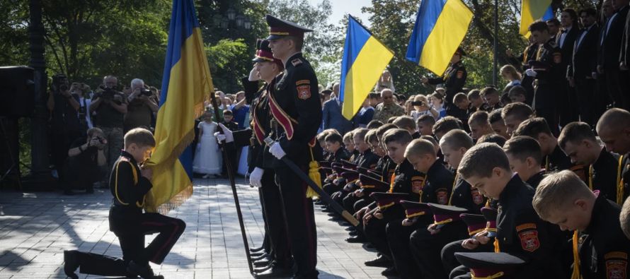 También afirmó que los residentes de las regiones de Donetsk, Luhansk, Zaporiyia y...