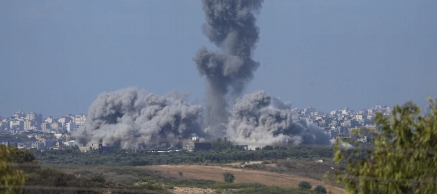 Video se grabó en una exhibición de vuelo de California, no muestra ataque en Israel.