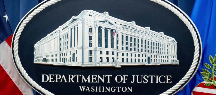 El Departamento de Justicia de Estados Unidos acusa a Innocent de asociación delictiva para...