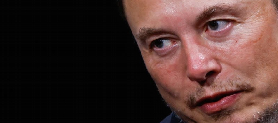 Musk se ha enfrentado a un torrente de críticas desde que dio la razón a un usuario...