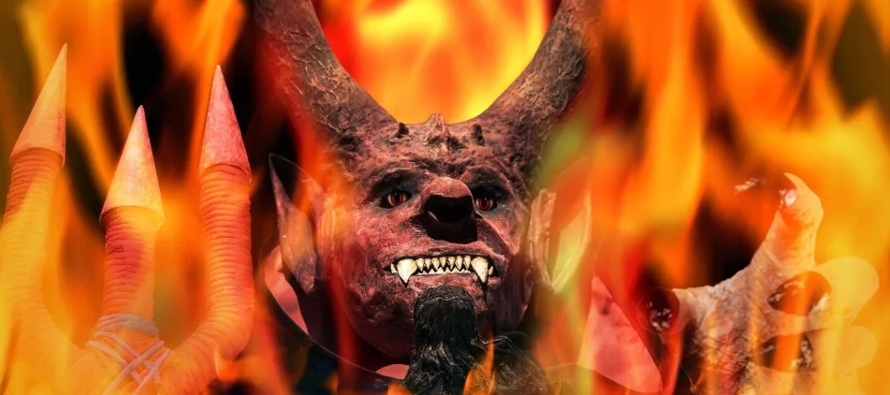 El infierno es visto como un lugar donde las almas son castigadas eternamente en el fuego.
