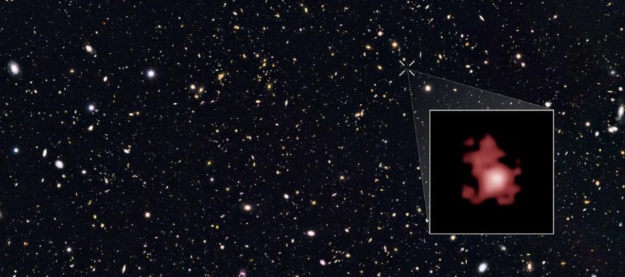 Esta galaxia es compacta -unas cien veces más pequeña que la Vía...