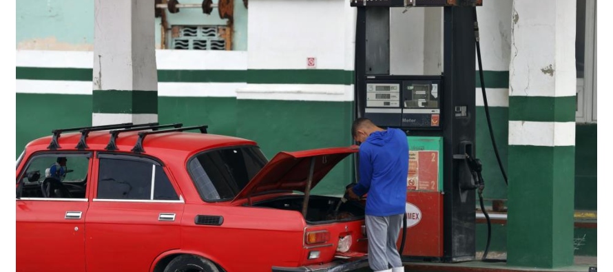 El Gobierno cubano anunció este miércoles que aplaza la subida de los precios de los...