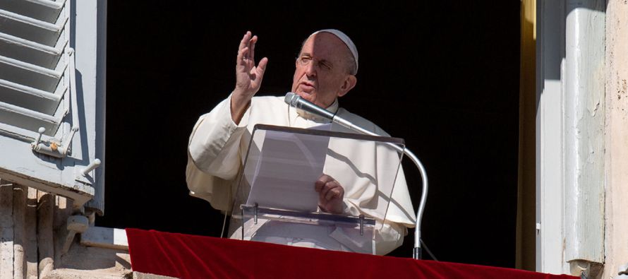 "Dios está siempre cerca de nosotros", agregó el Pontífice, y su...