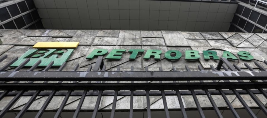 El director financiero dijo que Petrobras tiene previstas elevadas inversiones en 2024 y 2025 pero...