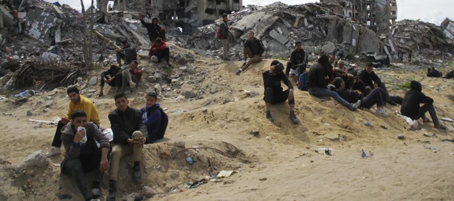Israel acusó a 12 de los miles de empleados de UNRWA de participar en los ataques de...