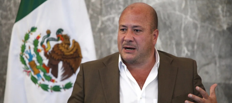 El gobernador de Jalisco, Enrique Alfaro, expuso que el periodista no acudió a su noticiero...