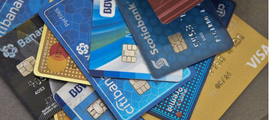 Tramitar una tarjeta de crédito en línea es una acción de gran importancia y...
