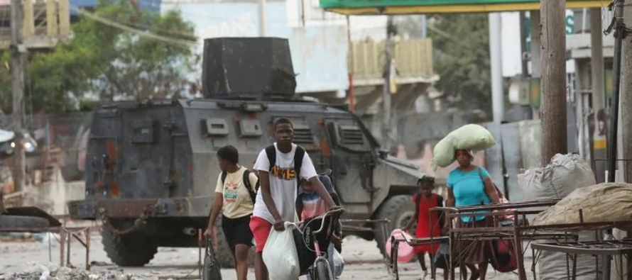 El martes, República Dominicana comunicó que había evacuado a cerca de 300...