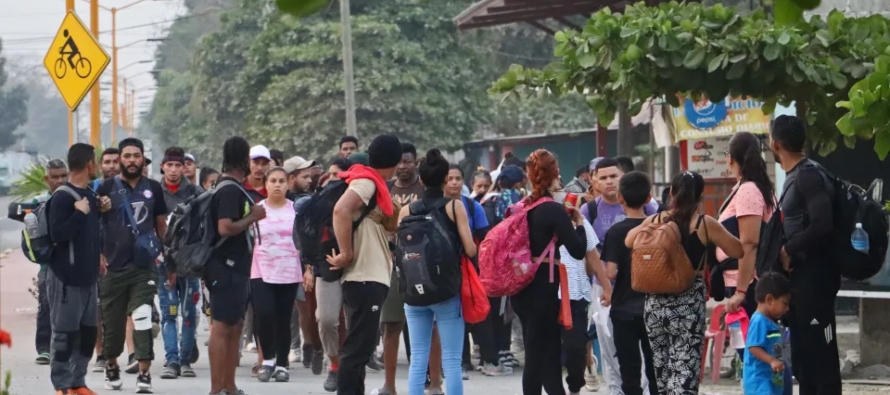 México vive un flujo migratorio sin precedentes, donde las peticiones de asilo subieron un...