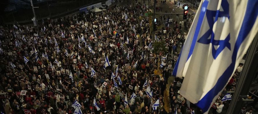 La población israelí está dividida respecto a la estrategia del primer...