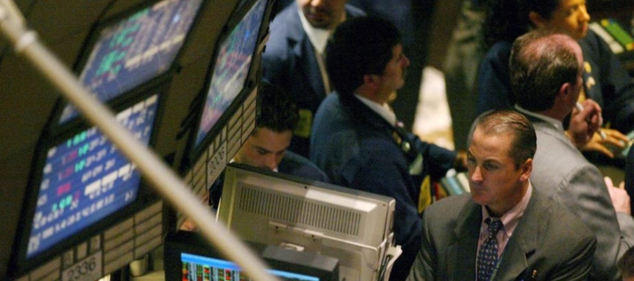 Wall Street cerró este jueves en terreno mixto, con un gran impulso del sector...