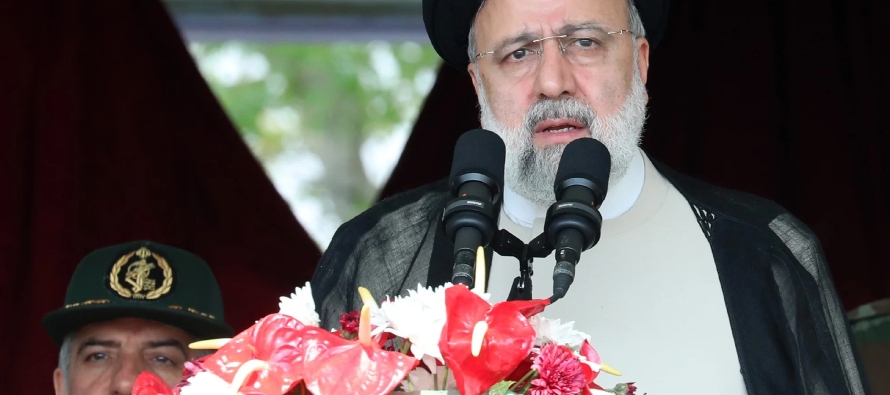 "El presidente iraní, Ebrahim Raisí, llegó a Islamabad en una visita de 3...
