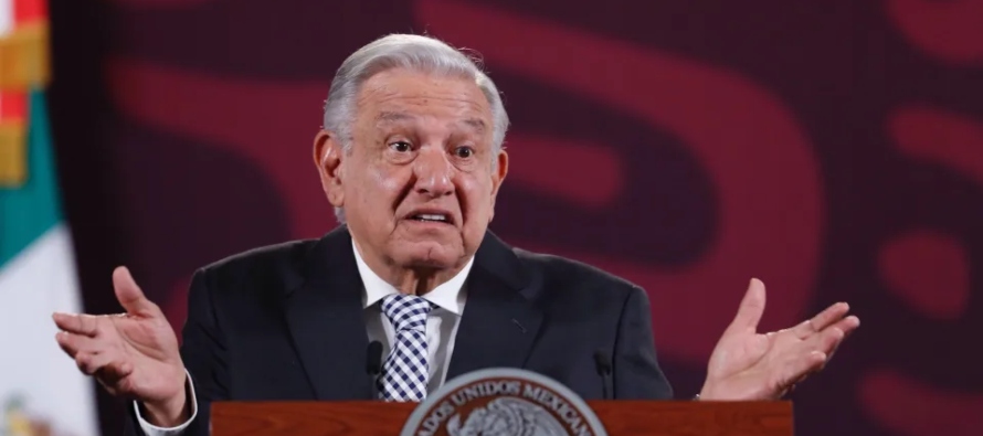López Obrador afirma que "se veía venir" la crisis en la educación argentina con Milei