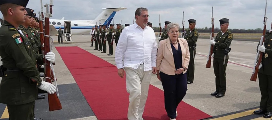 Por su parte, el gobernante guatemalteco expresó que esta visita tiene “ejes muy...