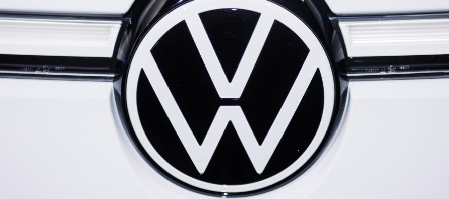 El ID.7, que está destinado a ser la primera berlina eléctrica de VW en...