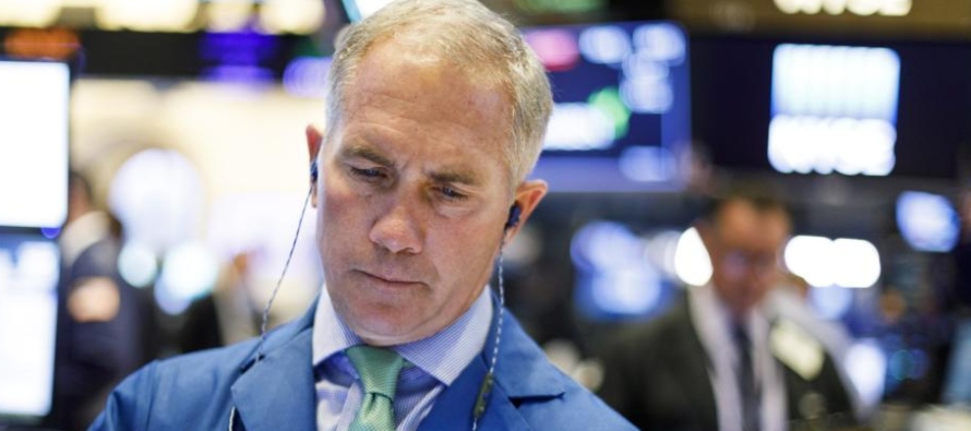 Por su parte, el Dow Jones de Industriales, su principal indicador, cayó un 0,17 %, hasta...