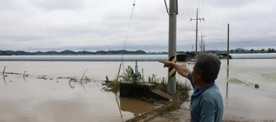 Las precipitaciones también ocasionaron la cancelación de 27 vuelos en el Aeropuerto...