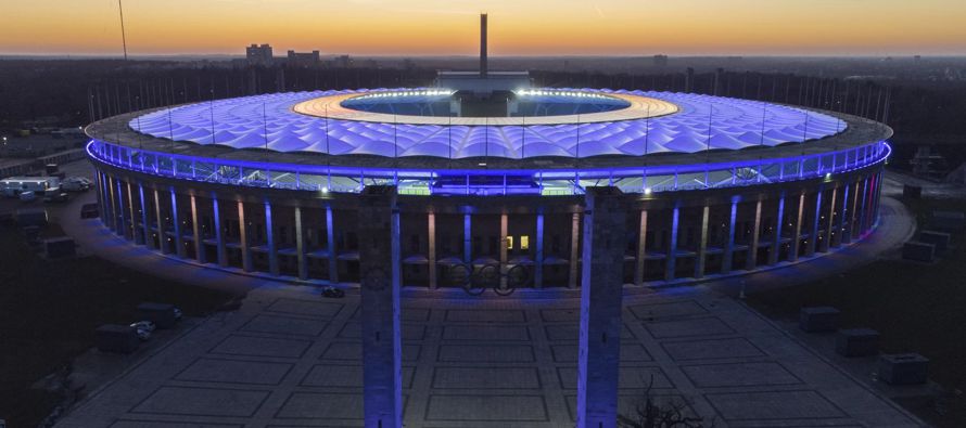 Fue edificado para los Juegos Olímpicos de 1936 y el estadio de Berlín aún...