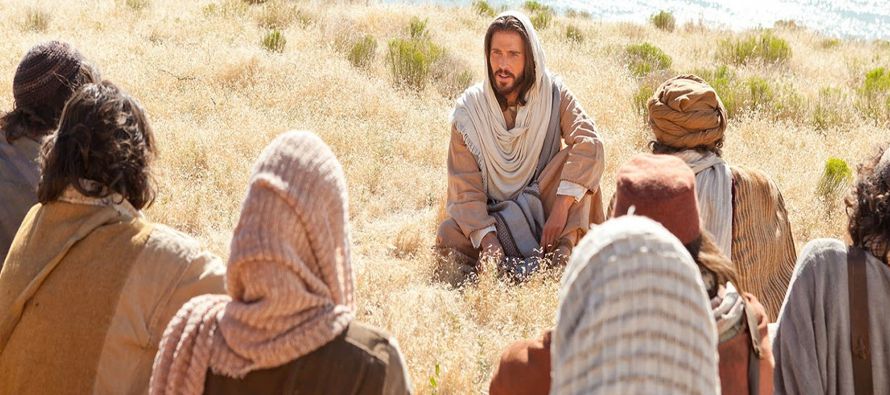 Y sucedió que, cuando acabó Jesús estas parábolas, partió de...