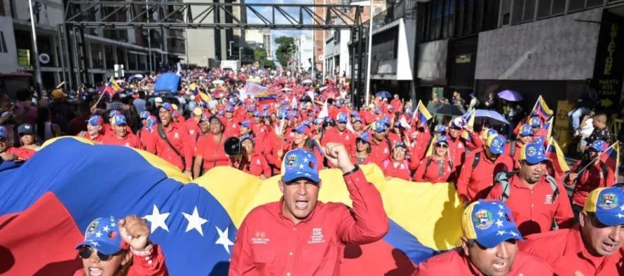 “Nosotros los chavistas somos un pueblo pacífico. En nuestras marchas bailamos,...