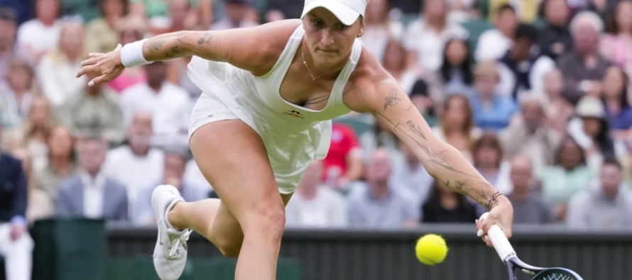 Vondrousova, que es la 18ma del mundo, ha estado fuera por una dolencia en la mano. Mientras que...