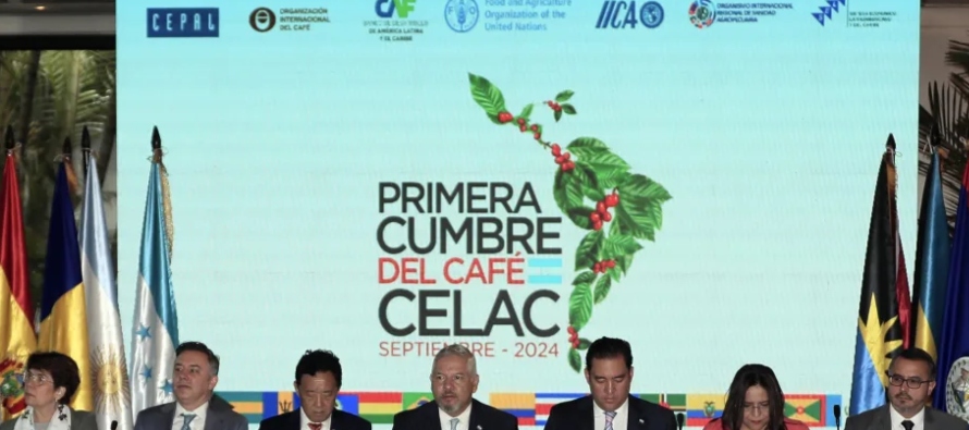 En la cumbre de la Celac participan el director de la FAO, Qu Dongyu, y la directora ejecutiva de...