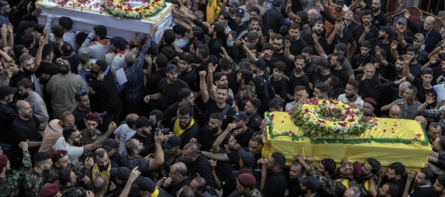 Era probable que el ataque afectara gravemente a las comunicaciones internas de Hezbollah, que...