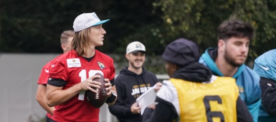 El quarterback de Jacksonville Trevor Lawrence aseguró que con cada viaje a Londres aprende...