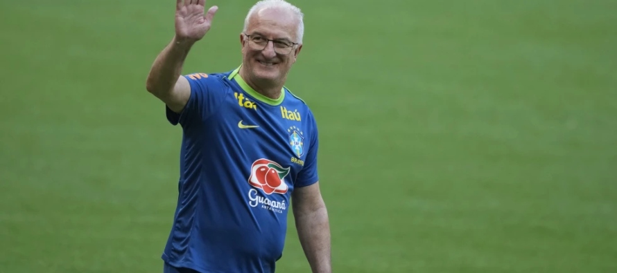 El seleccionador brasileño Dorival Júnior no incluyó al astro en el plantel...