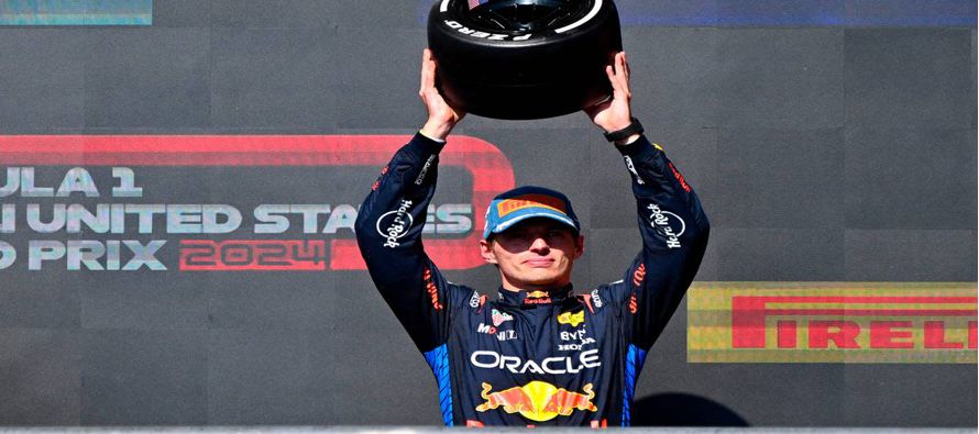 Los Alpine, de los franceses Esteban Ocon (2º) y Pierre Gasly (3º), completaron el podio...