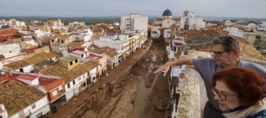 Amparo Cerda, la vecina de arriba de Cuevas, dice que está traumatizada por sus recuerdos de...