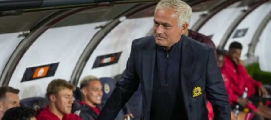 Mourinho, que está en su primera temporada en el Fenerbahçe, dijo que la liga turca...