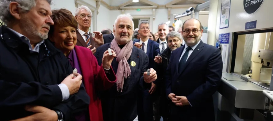 Monedas de un kilo de oro para celebrar la reapertura de Notre Dame