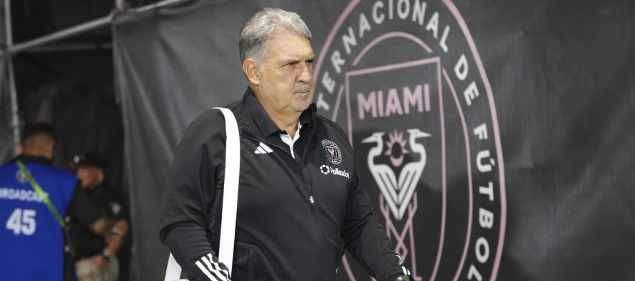 El ‘Tata’ Martino renuncia como técnico del Inter Miami de Lionel Messi